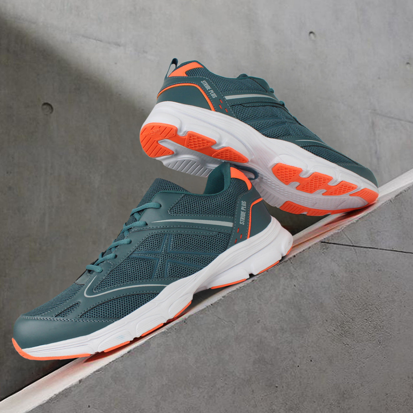 Runova Daily Comfort Walking Sneaker